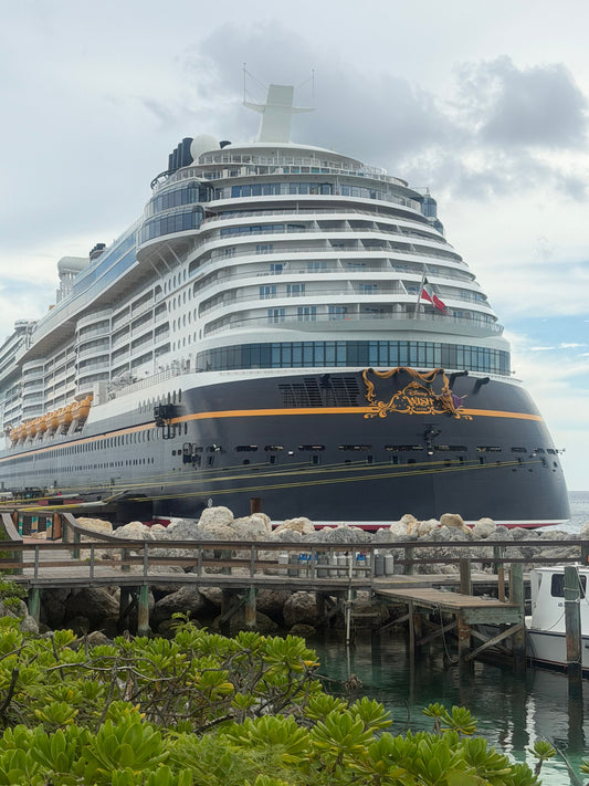 ✨ 10 Things to Know Before Your First Disney Cruise